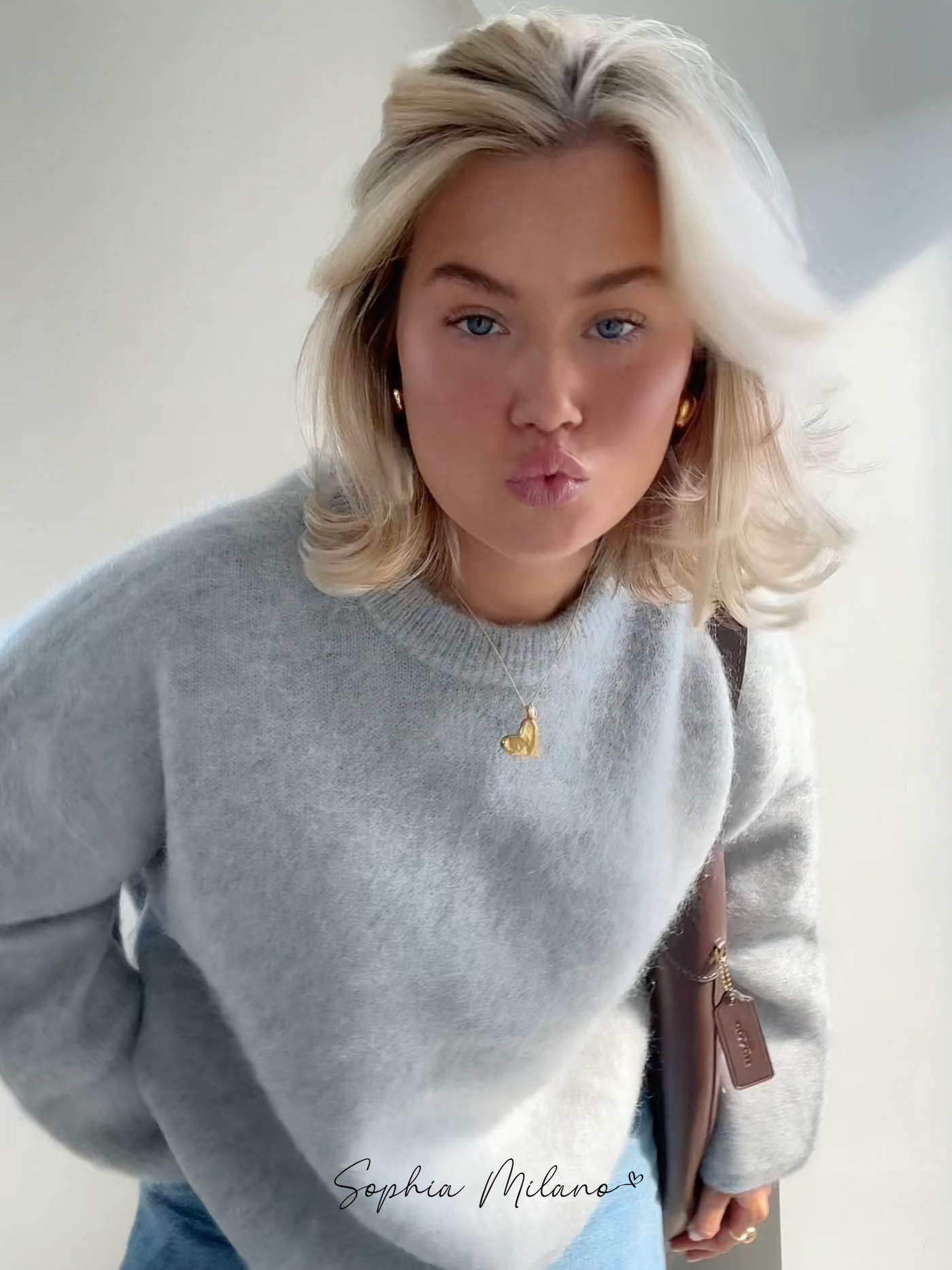 Mira | Viral Crewneck sweater