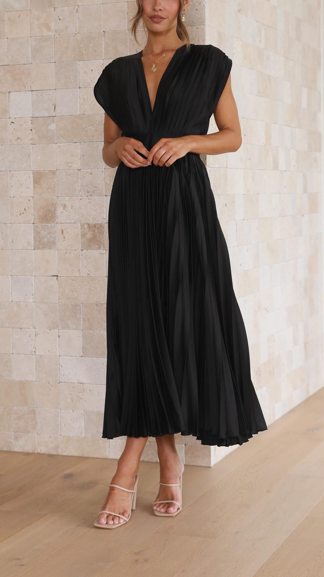 Marianne™ | Elegant Pleated Dress