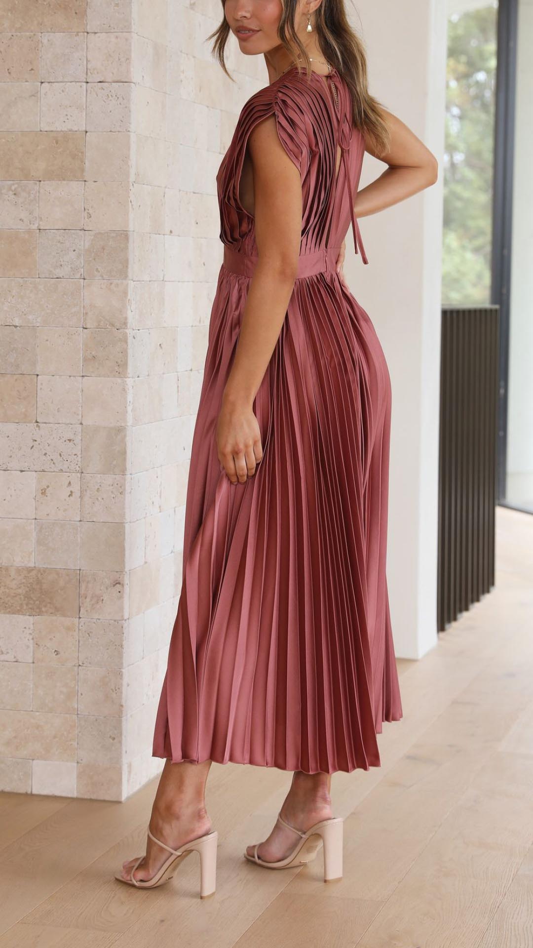 Marianne™ | Elegant Pleated Dress