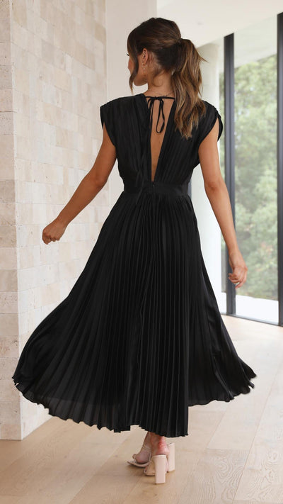 Marianne™ | Elegant Pleated Dress